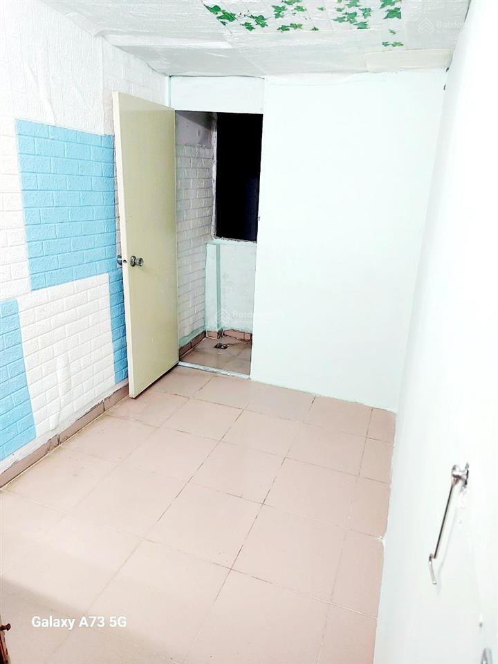 Cho thuê phòng q. 10, nội thất máy lạnh ban công. 2tr1