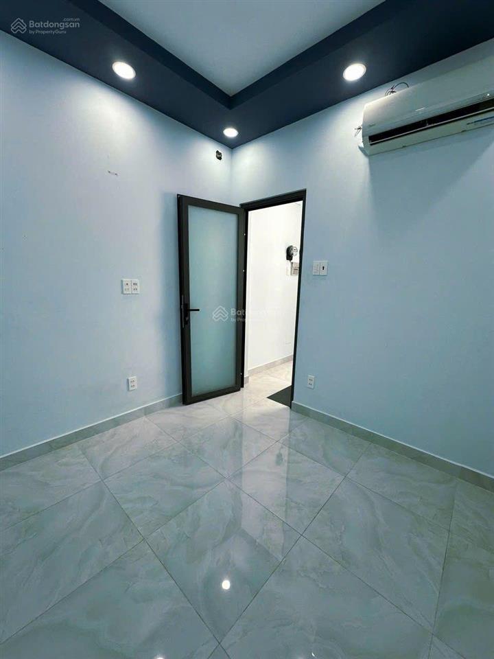 Cho thuê phòng q10. rộng rãi. cửa sổ ban công. mới xây. từ 2tr800