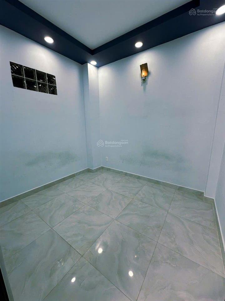 Cho thuê phòng q10. rộng rãi. cửa sổ ban công. mới xây. từ 2tr800