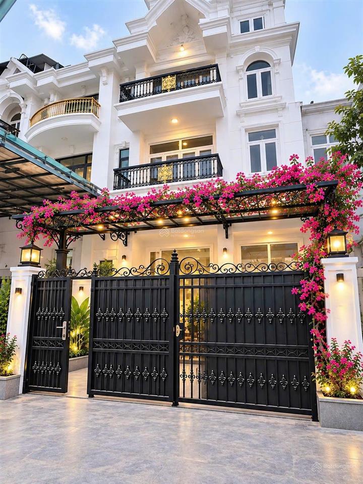 Cho thuê villa trung tâm quận 1  6pn  6wc  9 giường  210 triệu  có thuê ngắn hạn inbox