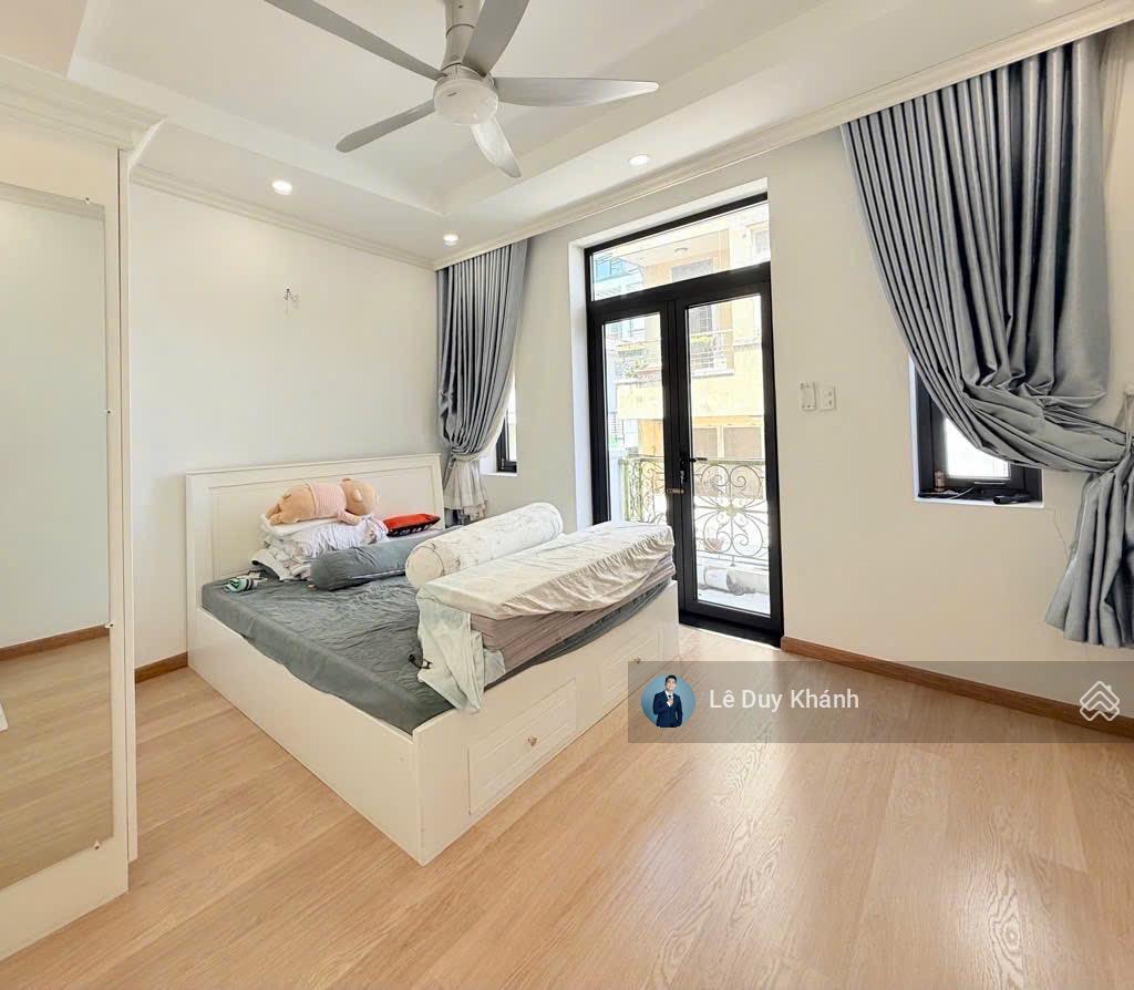 Gấp bán 9,9 tỷ giảm về 7,99 tỷ  bán nhanh siêu phẩm nhà 4 tầng (4,6m x 13m)  bùi đình túy