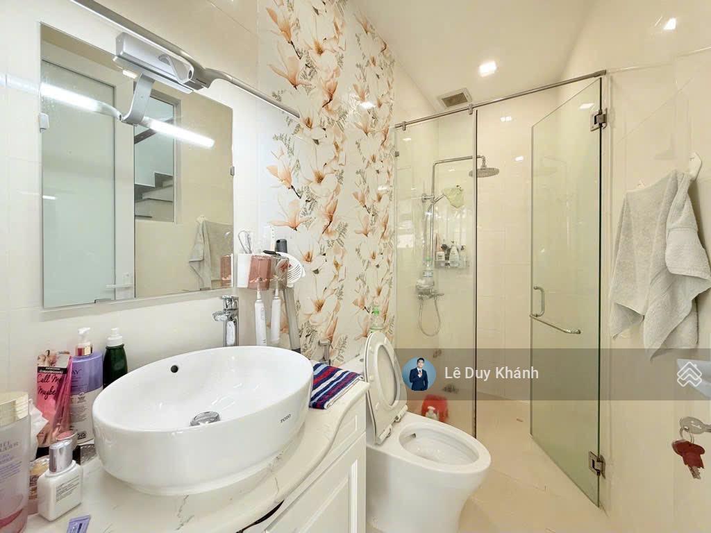 Gấp bán 9,9 tỷ giảm về 7,99 tỷ  bán nhanh siêu phẩm nhà 4 tầng (4,6m x 13m)  bùi đình túy