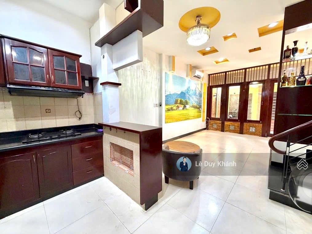 Gấp định cư "14 tỷ giảm về 12.4 tỷ"  bán nhanh nhà 5 tẩng 70m2 (5.6m x 12m)  mặt tiền chu văn an