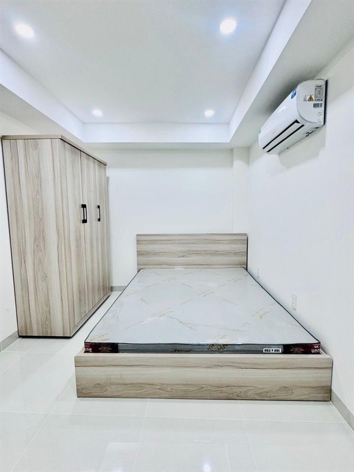 Gấp bán "10 tỷ giảm về 8.5 tỷ" ban nhanh chdv 4 tầng 52m2  dòng tiền 40tr/tháng  ngay đh hutech