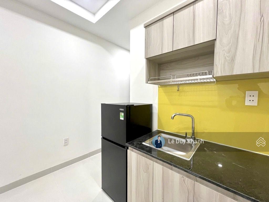 Gấp bán "10 tỷ giảm về 8.5 tỷ" ban nhanh chdv 4 tầng 52m2  dòng tiền 40tr/tháng  ngay đh hutech