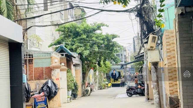 Ngộp 14 tỷ giảm về 12.5 tỷ  bán nhanh nhà 2 tầng 109,3m2 (5.6m x 21m)  hẻm xe hơi ngay hàng xanh
