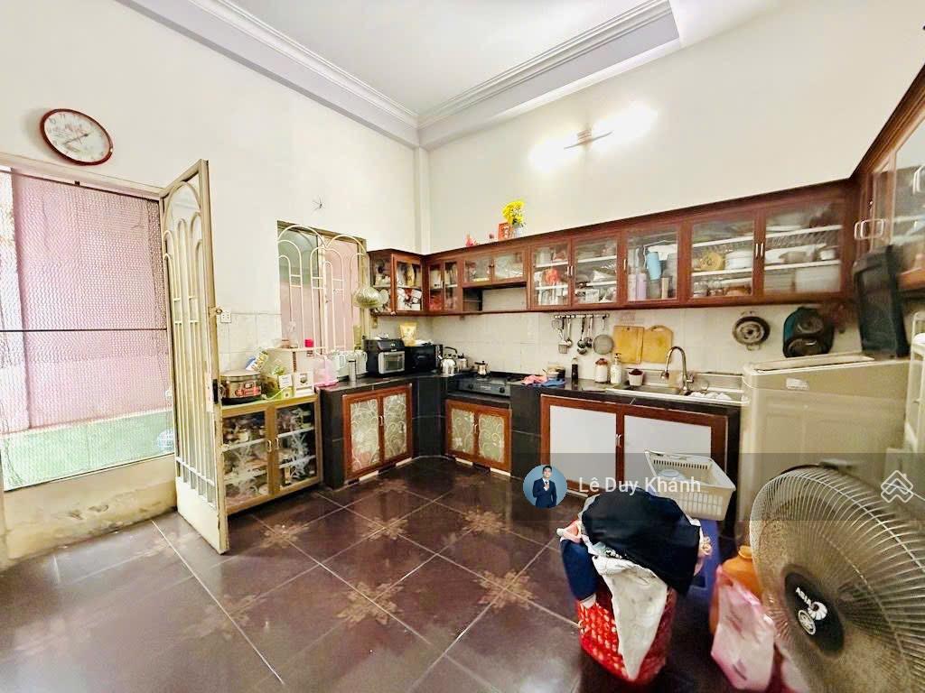 Ngộp 14 tỷ giảm về 12.5 tỷ  bán nhanh nhà 2 tầng 109,3m2 (5.6m x 21m)  hẻm xe hơi ngay hàng xanh