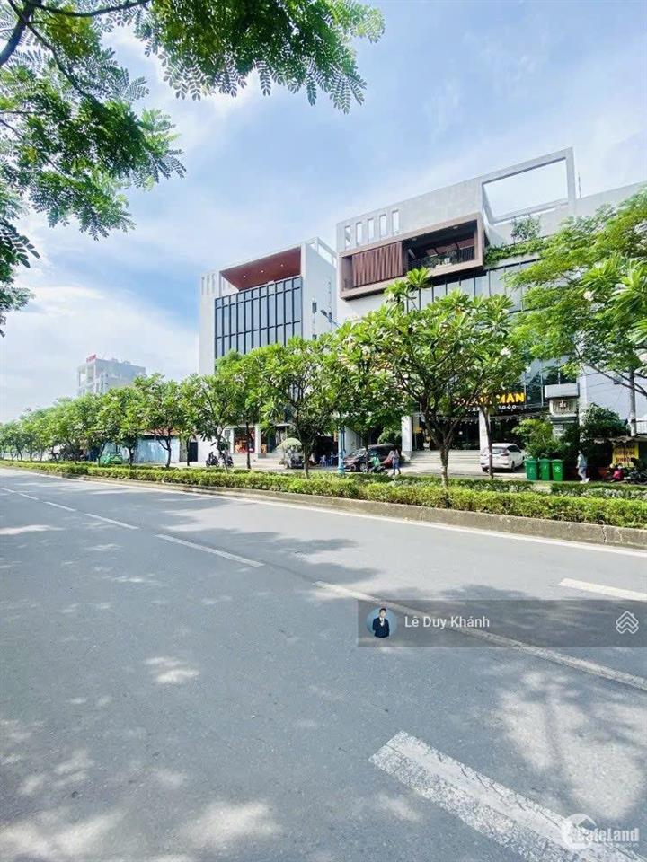 Chính chủ 100 năm bán gấp nhà c4 60m2 (4.5m x 13m)  mặt tiền kinh doanh 30m  xây hầm + 7 tầng