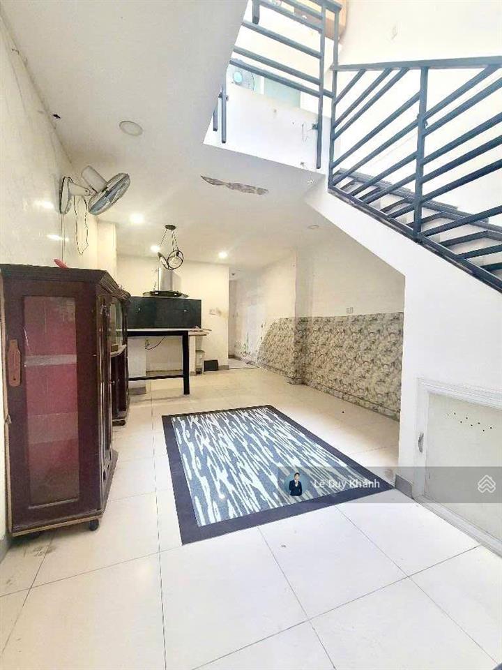 Sốc giảm 2 tỷ! bán nhanh nhà 2 tầng 70m2  2 mặt tiền yên đỗ ngay chợ bà chiểu sát vách q. 1
