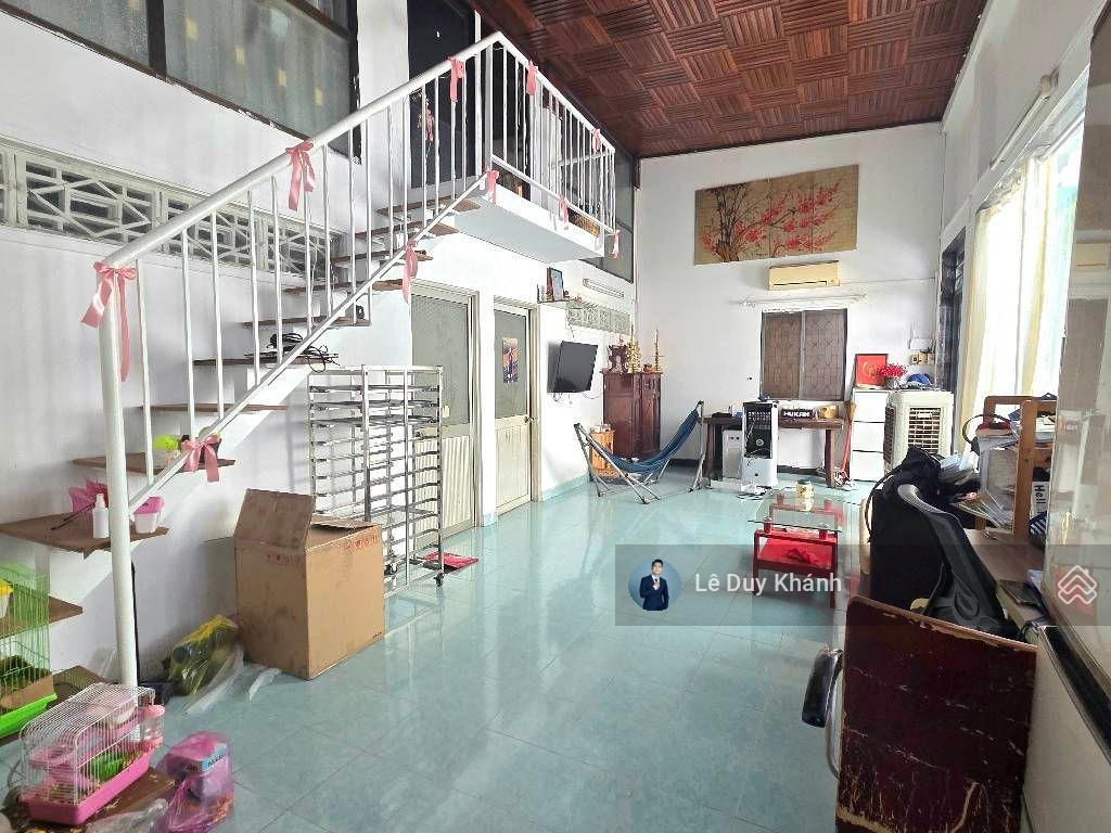 Gấp bán 11 tỷ giảm về 9.49 tỷ (chỉ 81tr/m2)  bán nhanh nhà 2 tầng 117m2  hẻm xe hơi nơ trang long