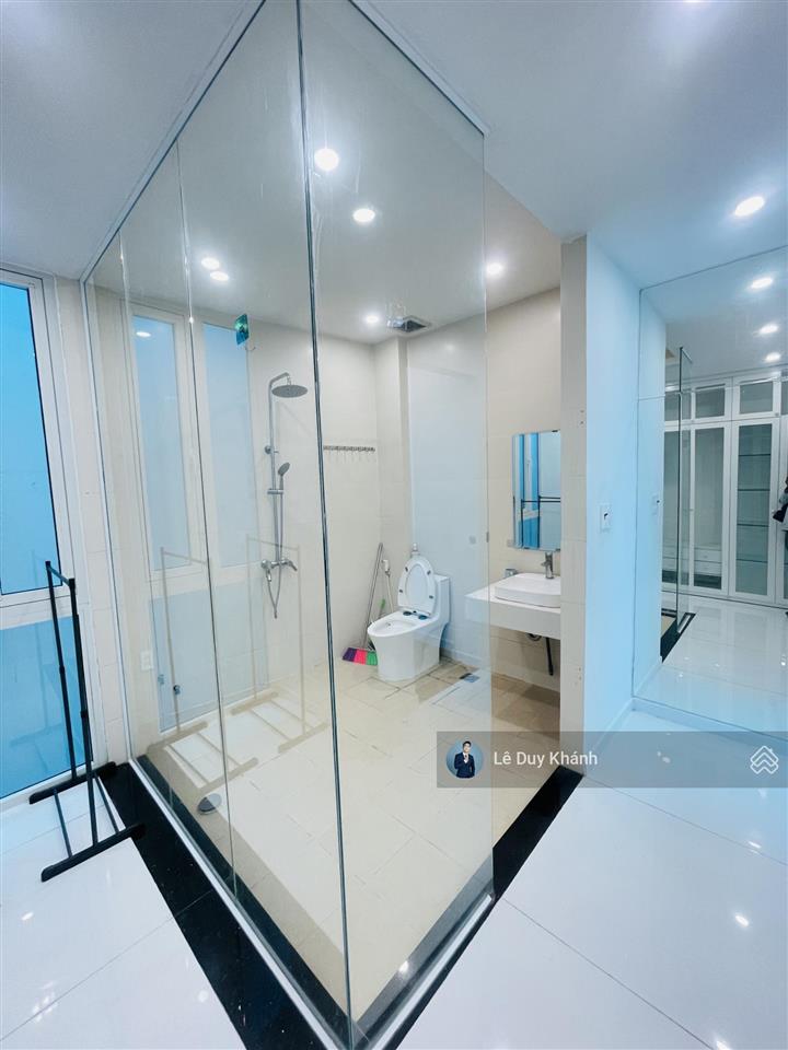 Gấp định cư 7.5 tỷ giảm về 6.79 tỷ  bán siêu phẩm nhà 4 tầng full nội thất  gần chợ nguyễn xí