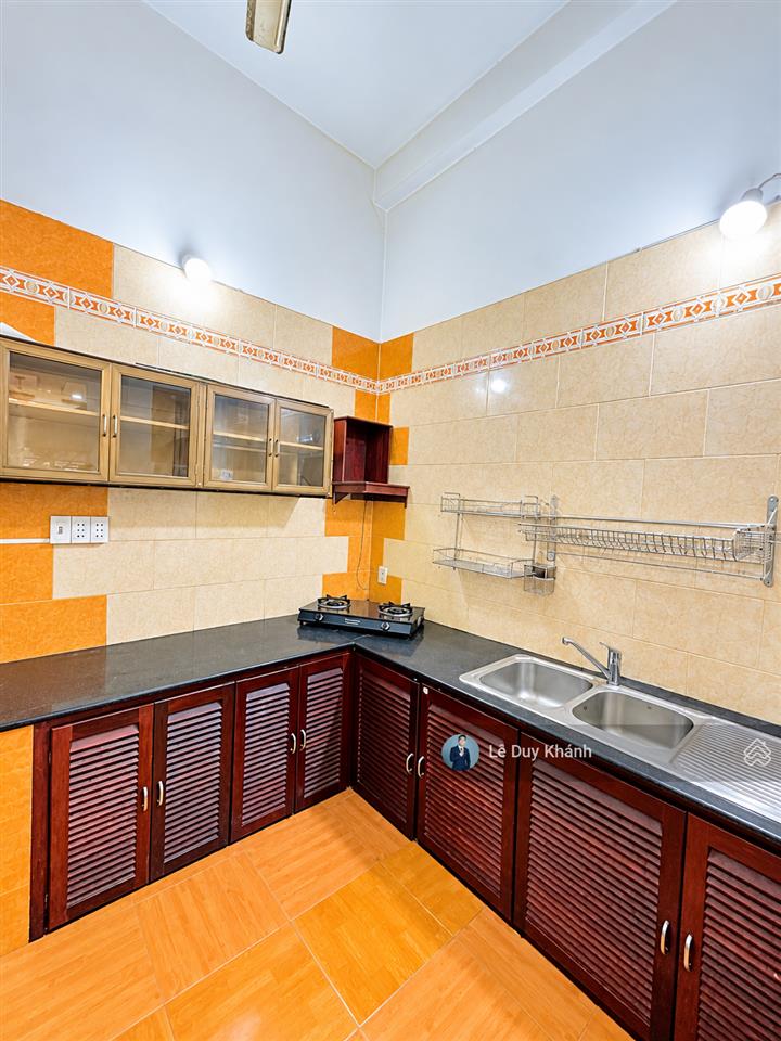 Gấp định cư "13 tỷ giảm về 10,39 tỷ"  bán nhanh nhà 4 tầng (4,2m x 22m)  lô góc ngay đh hồng bàng