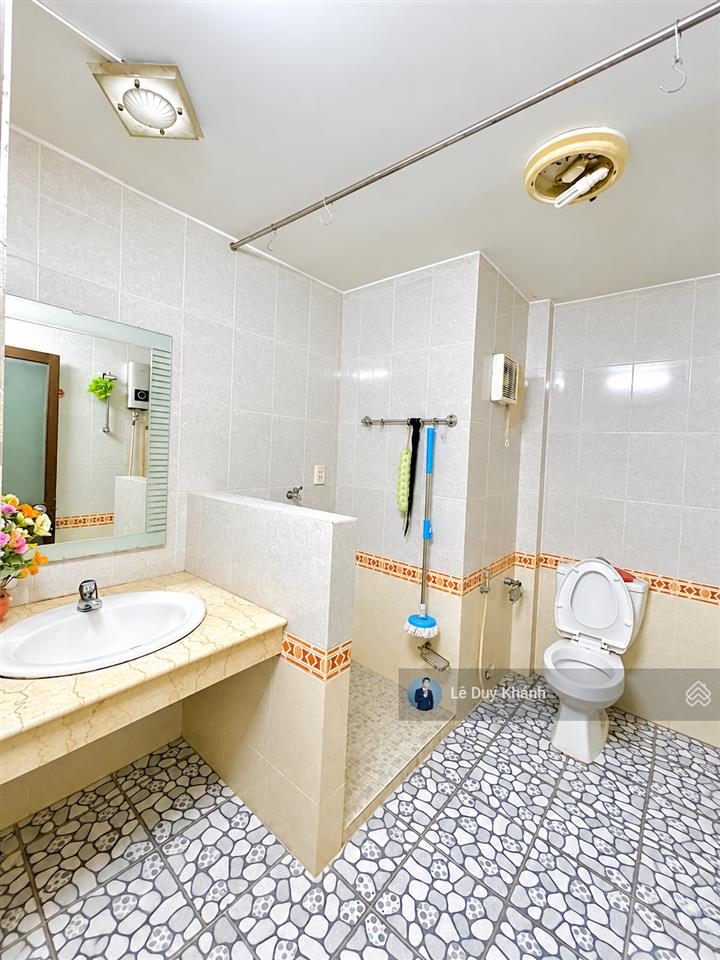 Gấp định cư "13 tỷ giảm về 10,39 tỷ"  bán nhanh nhà 4 tầng (4,2m x 22m)  lô góc ngay đh hồng bàng