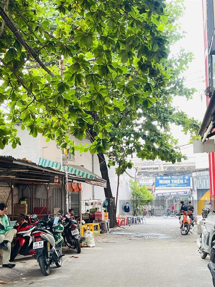 Hàng hiếm bán tòa chdv 5 tầng (8m x 13m)  dòng tiền ~1 tỷ/năm  hẻm xe hơi ngay đh ngoại thương