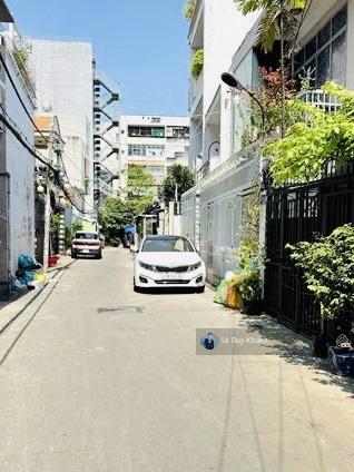 Ngộp bank 8 tỷ giảm về 7,35 tỷ  bán đất tặng nhà 2 tầng 52m2  đường to 6m sát mặt tiền nguyễn xí
