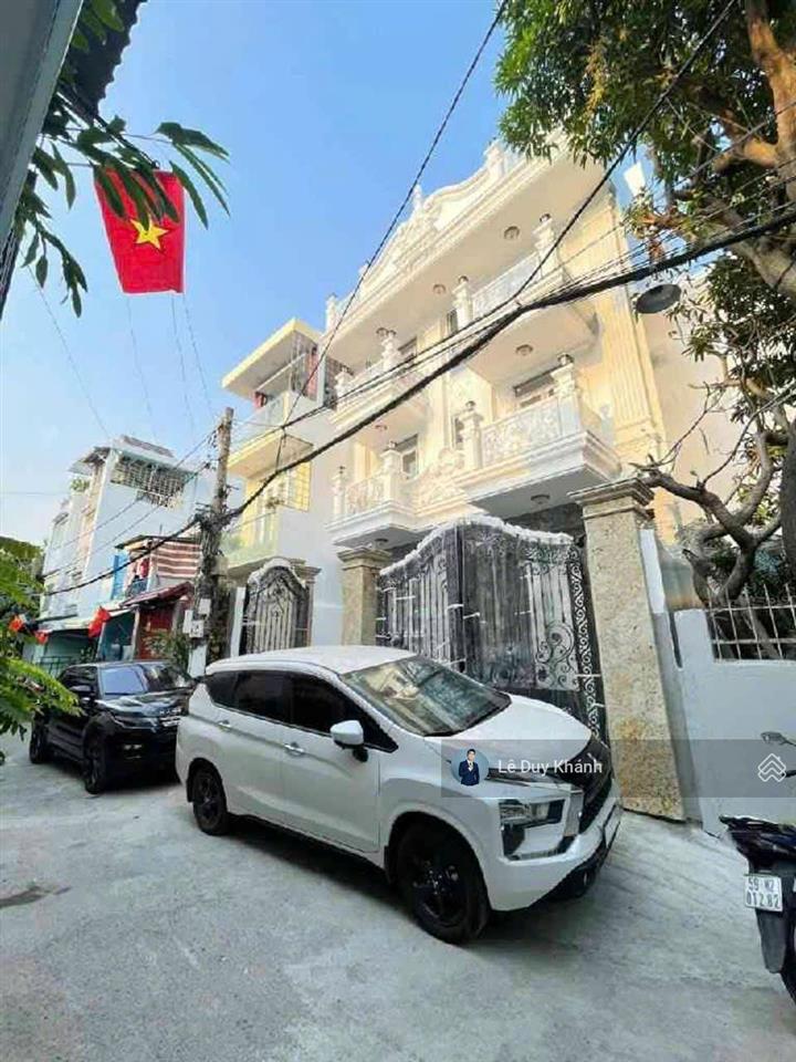 Bán cực phẩm toà chdv 5 tầng (8.5m x 20m)  dòng tiền 2 tỷ/năm  đường xe tải 6m nơ trang long