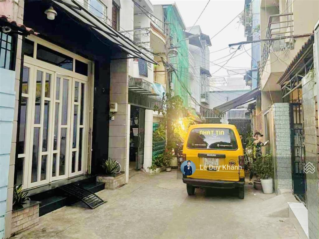 Gấp bán 9,5 tỷ giảm về 7,9 tỷ  bán nhanh nhà 4 tầng (4mx14m 52m²)  hẻm xe hơi bùi đình túy