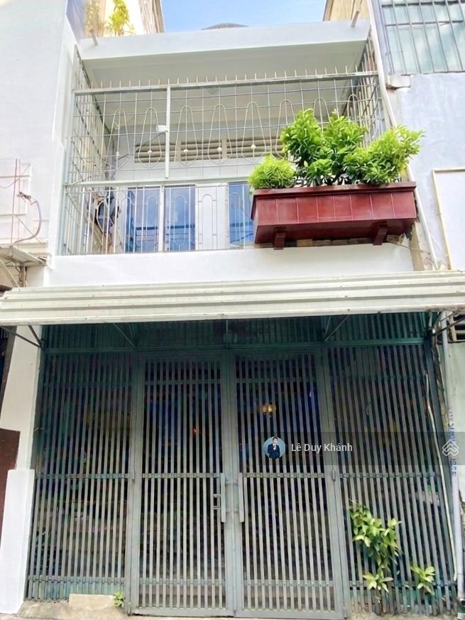 Siêu vị trí ngay đh hutech  chính chủ lâu đời bán đất tặng nhà 2 tầng (4m x 17m) hẻm xe hơi p. 25