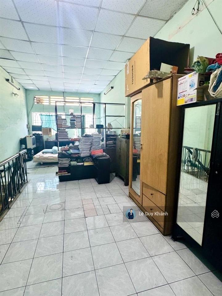 Siêu vị trí ngay đh hutech  chính chủ lâu đời bán đất tặng nhà 2 tầng (4m x 17m) hẻm xe hơi p. 25