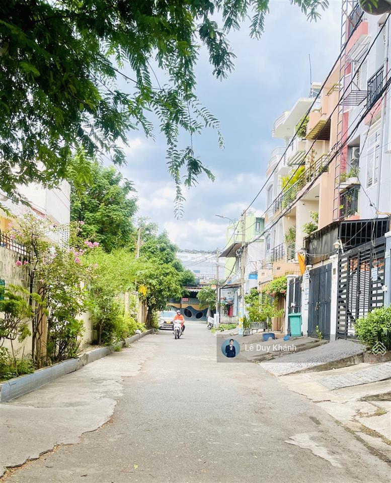 Siêu vị trí nguyễn gia trí  bán gấp lô đất đẹp 64m2 (4m x 16m)  đường to 7m sát mặt tiền d2