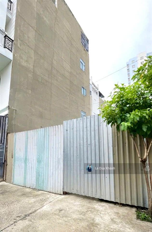 Gấp bán 50 tỷ giảm sâu về 39 tỷ (chỉ 71tr/m2)  bán nhanh lô đất đẹp ngay coopmart chu văn an