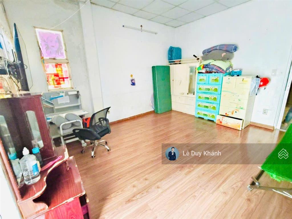 Gấp bán 9,5 tỷ giảm sâu về 7,7 tỷ  bán nhanh nhà 2 tầng 95m2  góc 3 mặt hẻm 8m ngay chợ bà chiểu