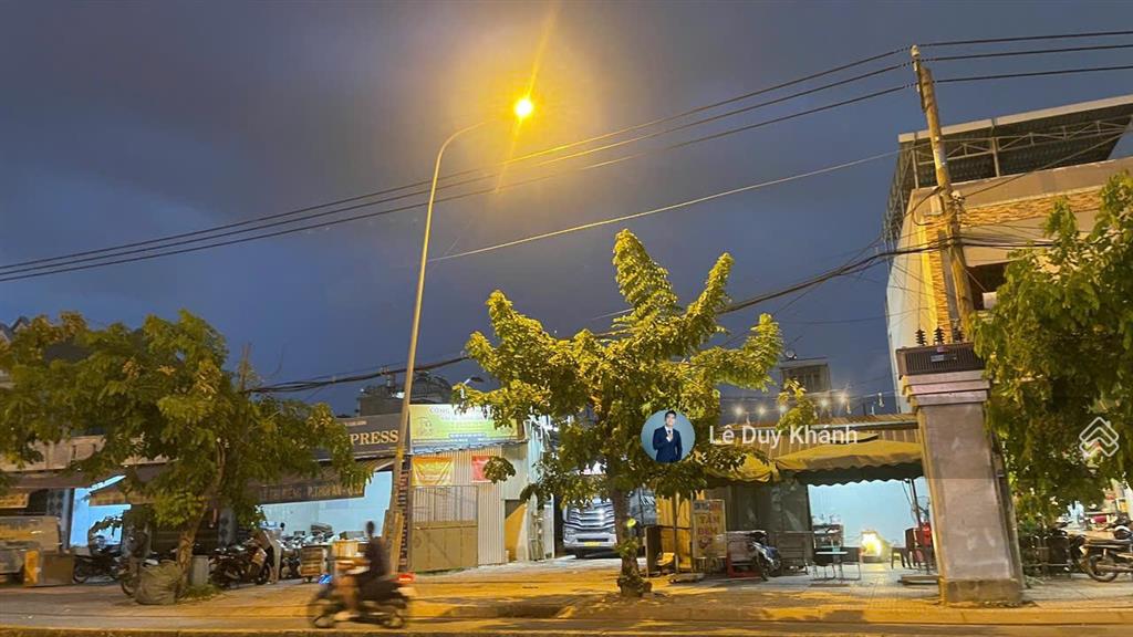 Gấp định cư "100 tỷ giảm về 84.99tỷ"  bán nhà mặt tiền lê thị riêng ~1000m2  dòng tiền 400tr/năm