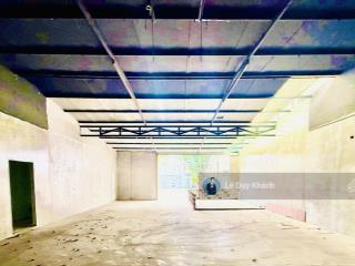 Chính chủ 1 đời bán nhà 2 tầng 310m2 (11m x 28m)  mặt tiền quốc lộ 13  giá chỉ 186tr/m2