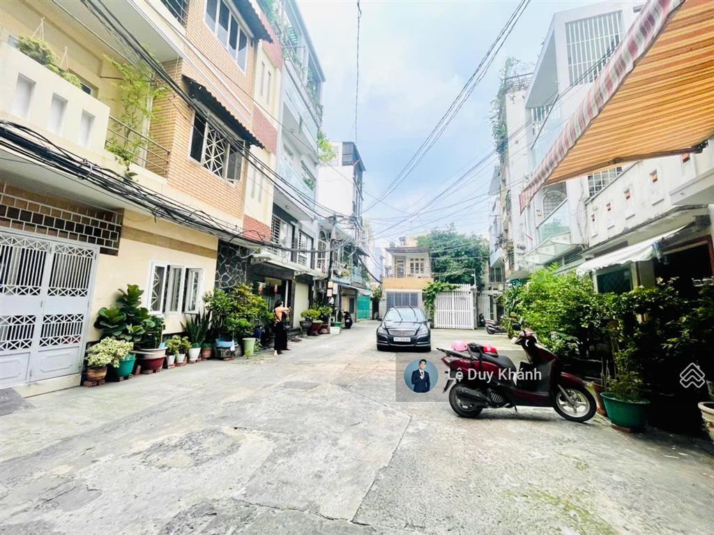 Hàng hiếm mua 1 được 3 căn nhà 121m2  giá chỉ "~100tr/m2"  hẻm to 10m ngay cầu bông giáp q.1 1