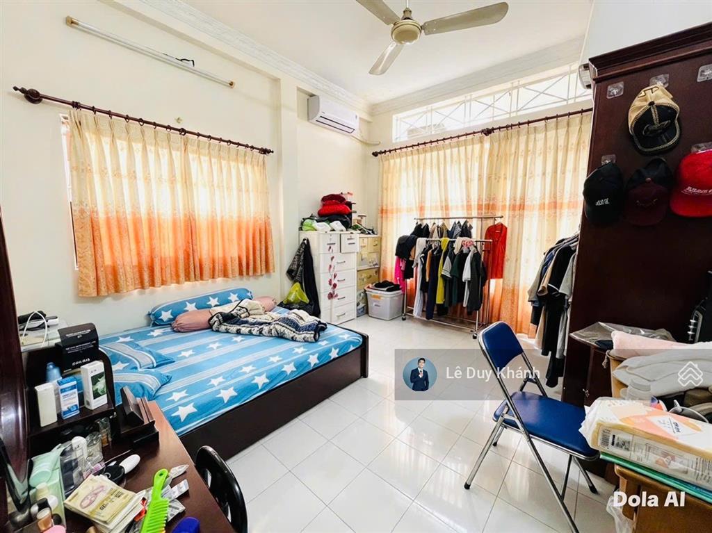 Hàng hiếm mua 1 được 3 căn nhà 121m2  giá chỉ "~100tr/m2"  hẻm to 10m ngay cầu bông giáp q.1 1