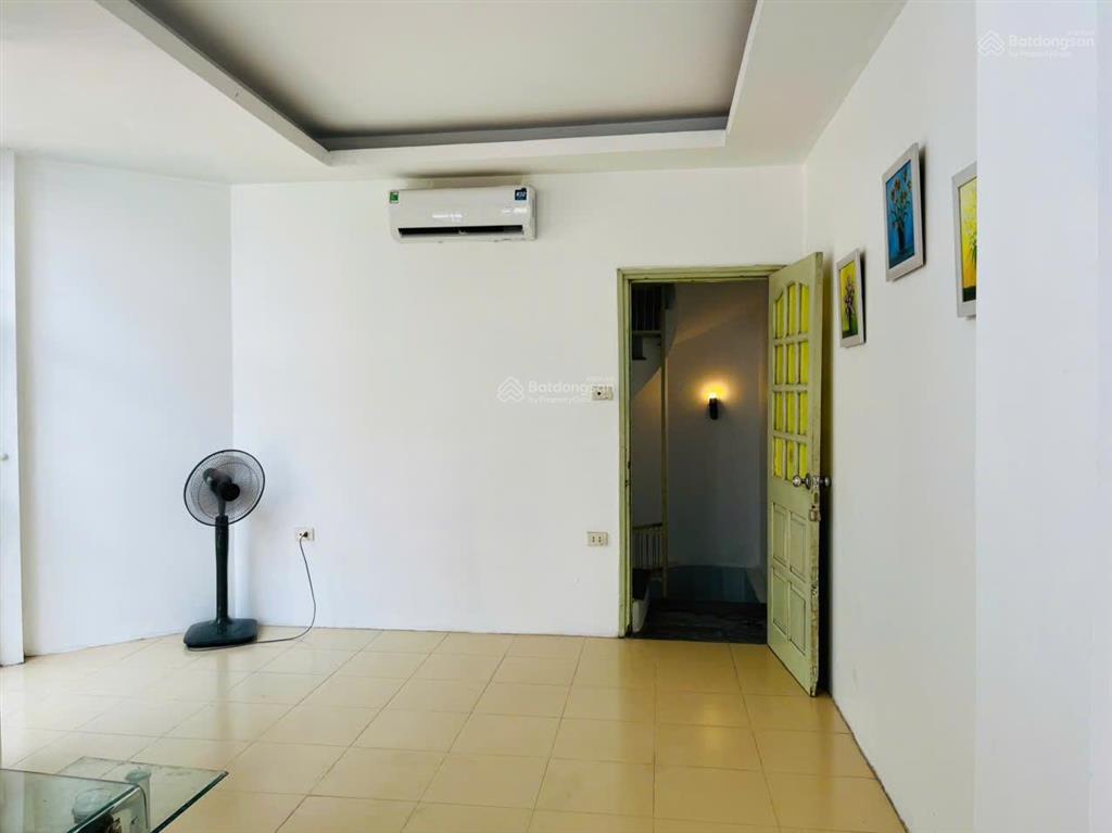 Chính chủ cần cho thuê nhà 4 tầng số 130 ngõ 173 hoàng hoa thám ba đình giá chỉ 10tr 1 tháng