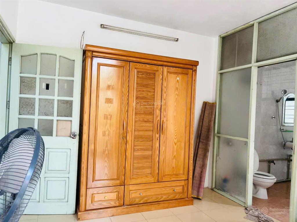 Chính chủ cần cho thuê nhà 4 tầng số 130 ngõ 173 hoàng hoa thám ba đình giá chỉ 10tr 1 tháng