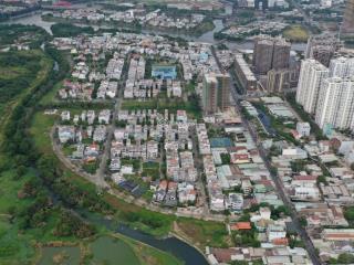 Bán lô đất nhà phố kdc sadeco phước kiển. 100m2 xây dựng 2.5 lầu giá 9.9 tỷ bớt lộc