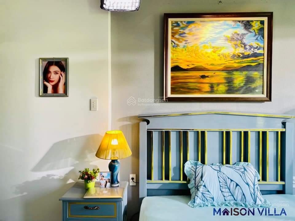 Cho thuê nguyên căn biệt thự có hồ bơi  tại kdc làng đại học abc  giá 40tr/tháng