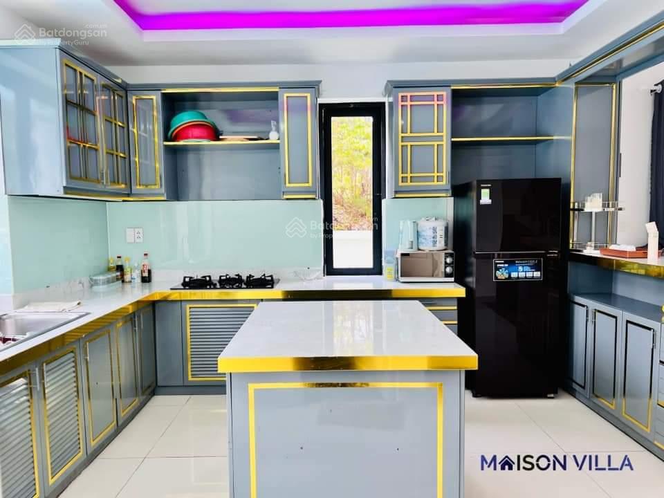 Cho thuê nguyên căn biệt thự có hồ bơi  tại kdc làng đại học abc  giá 40tr/tháng