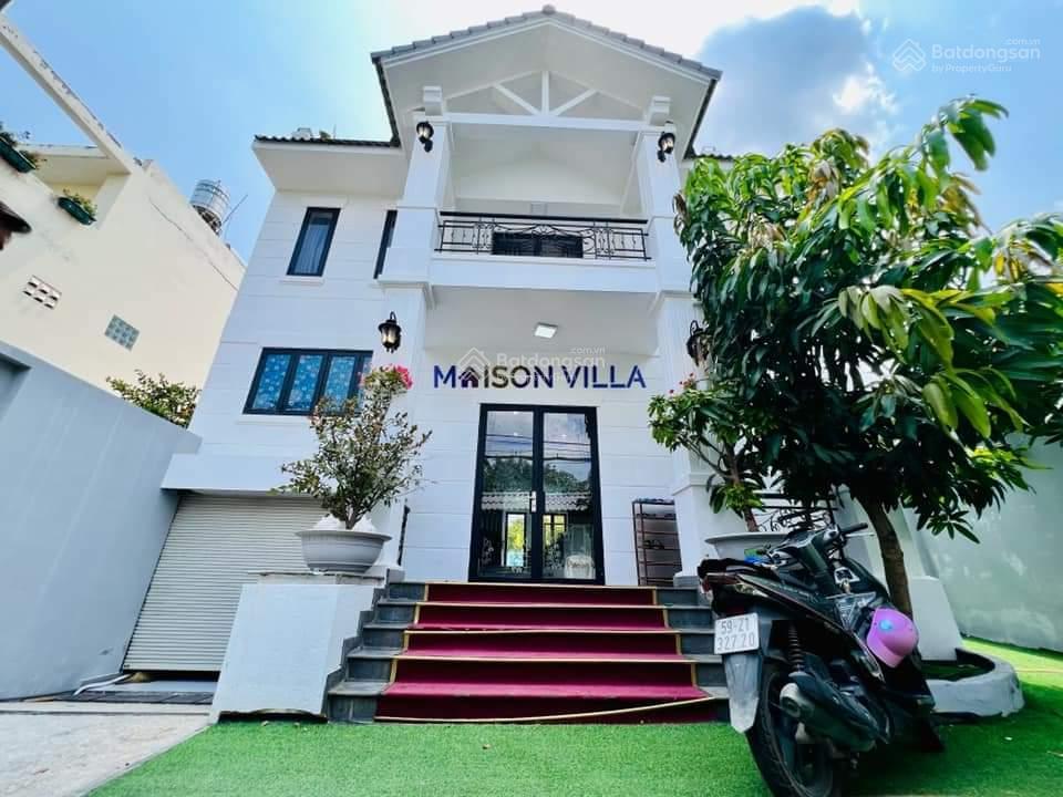 Cho thuê nguyên căn biệt thự có hồ bơi  tại kdc làng đại học abc  giá 40tr/tháng