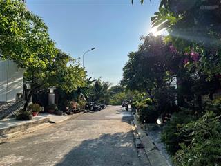 Cho thuê biệt thự 4pn, 4wc, 200m2 chỉ với 35 triệu tại kdc phước kiển a ( sadeco )  nhà bè