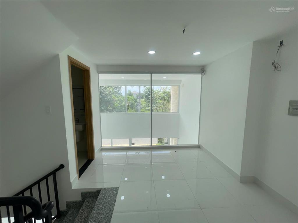 Cho thuê biệt thự dragon parc giá tốt nhất thị trường.