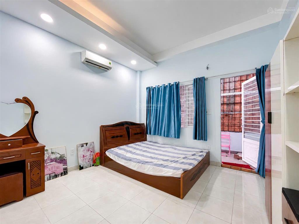 Thích phòng lớn rộng thoáng mát thì ib em nhé  đường số 1a  kdc phú mỹ  quận 7