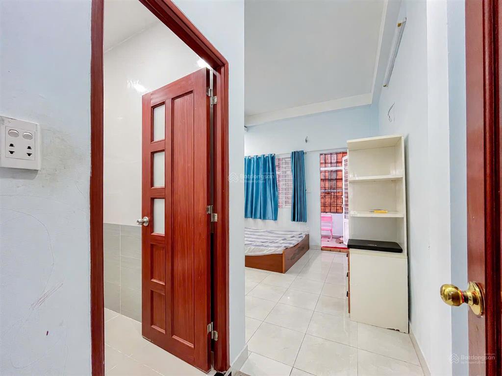  thích phòng lớn rộng thoáng mát thì ib em nhé  kdc phú mỹ  quận 7