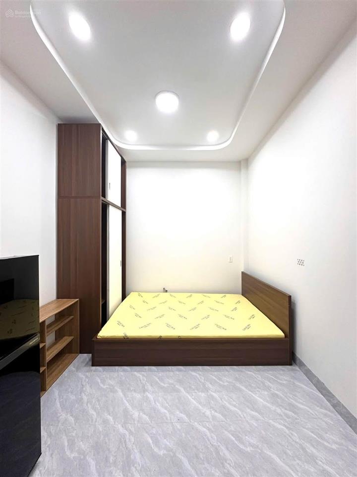 Cho thuê phòng cách đh kinh tế q10 (ueh) 800m  rộng, nội thất đầy đủ, an ninh