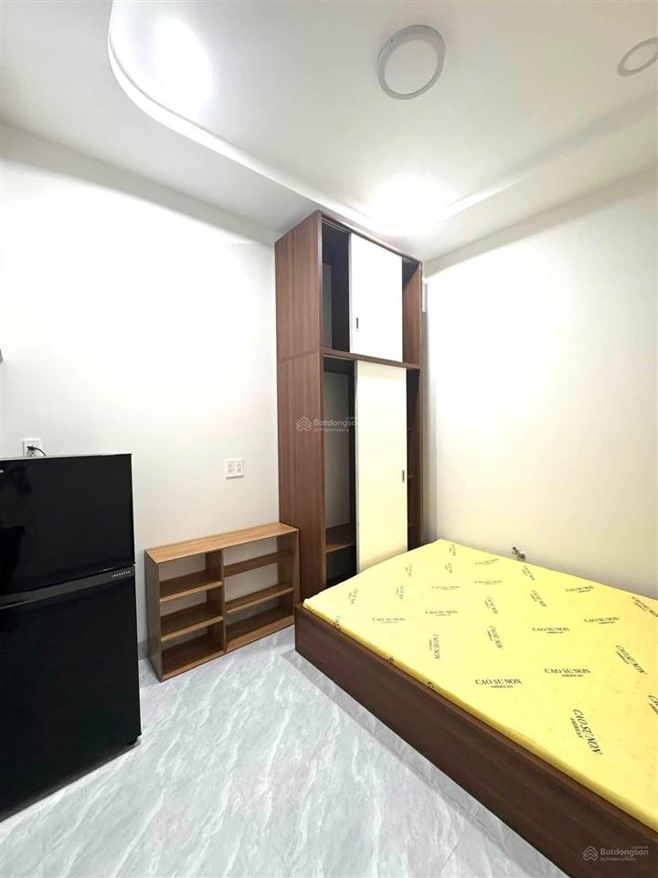 Cho thuê phòng cách đh kinh tế q10 (ueh) 800m  rộng, nội thất đầy đủ, an ninh