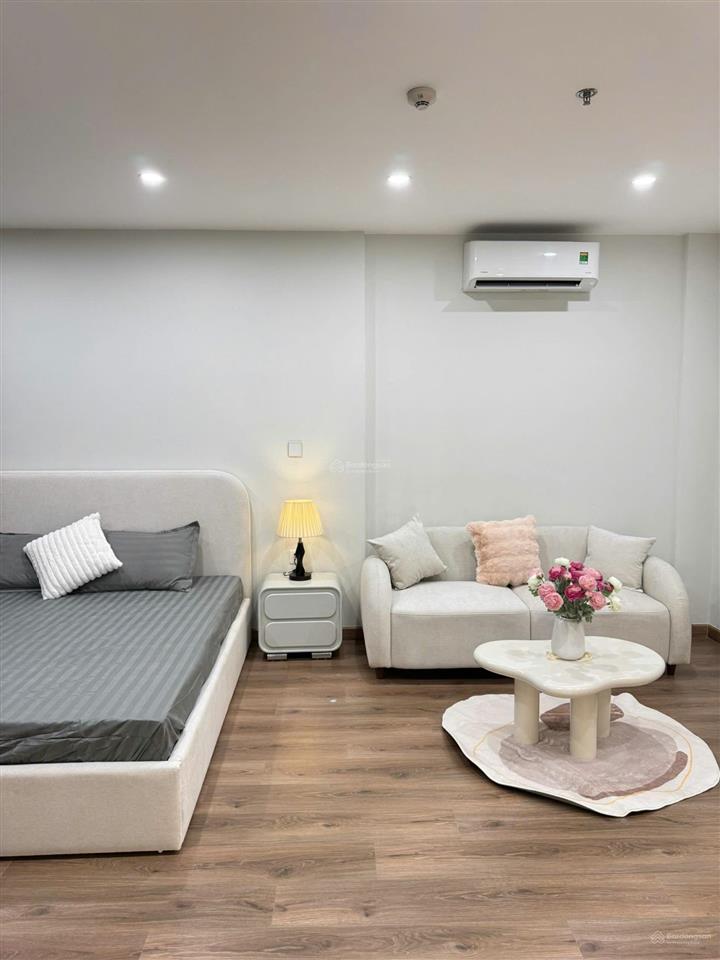 Giá tốt ! studio full nội thất tòa i2 32m chỉ 3.2 tỷ bao phí sang tên imperia smart city