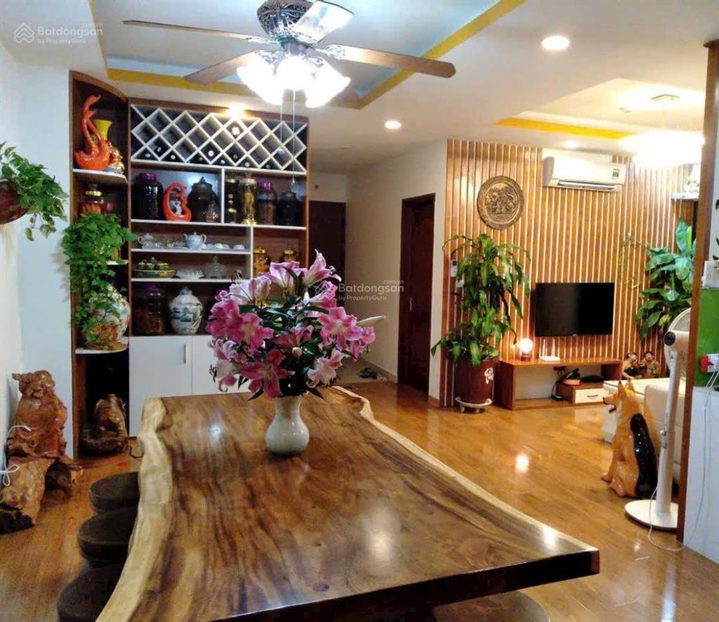 Chính chủ bán chcc 3 ngủ, 2 vs toà c vinaconex, kđt kim văn kim lũ (căn góc)