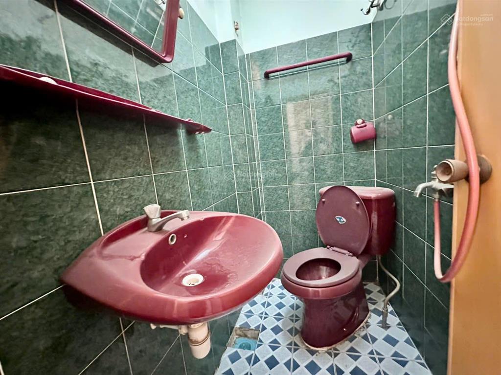 Chính chủ cho thuê nguyên căn xe hơi