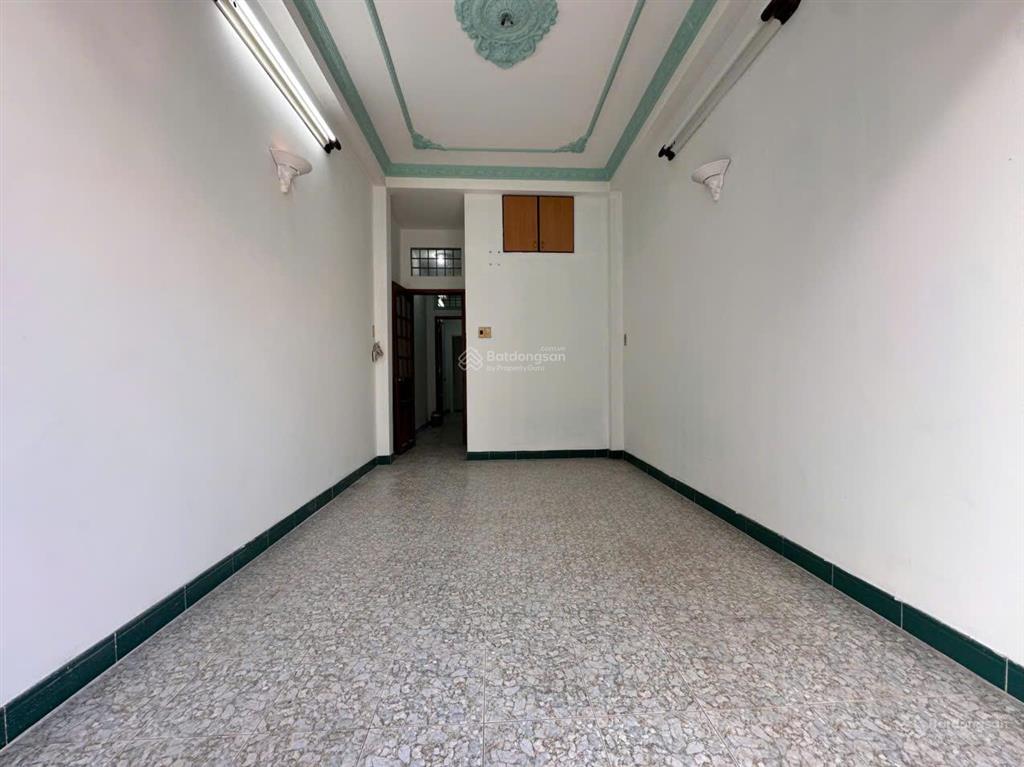 Chính chủ cho thuê nguyên căn xe hơi