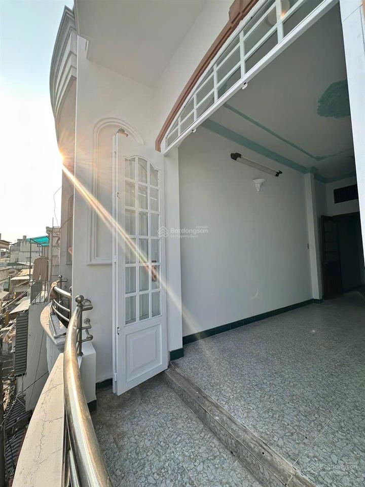 Chính chủ cho thuê nguyên căn xe hơi