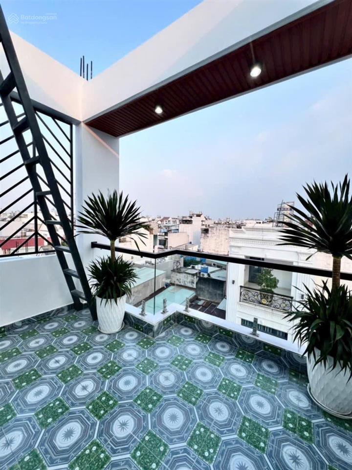 Nhà víp có thang máy, full nội thất cao cấp