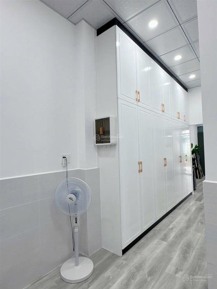 Hẻm nhựa 8m thoại ngọc hầu, phú thạnh, tân phú 4x27m nhà cấp 4 mới có 3 phòng ngủ giá 9.5 tỷ tl