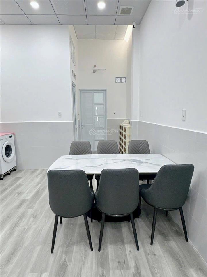 Hẻm nhựa 8m thoại ngọc hầu, phú thạnh, tân phú 4x27m nhà cấp 4 mới có 3 phòng ngủ giá 9.5 tỷ tl